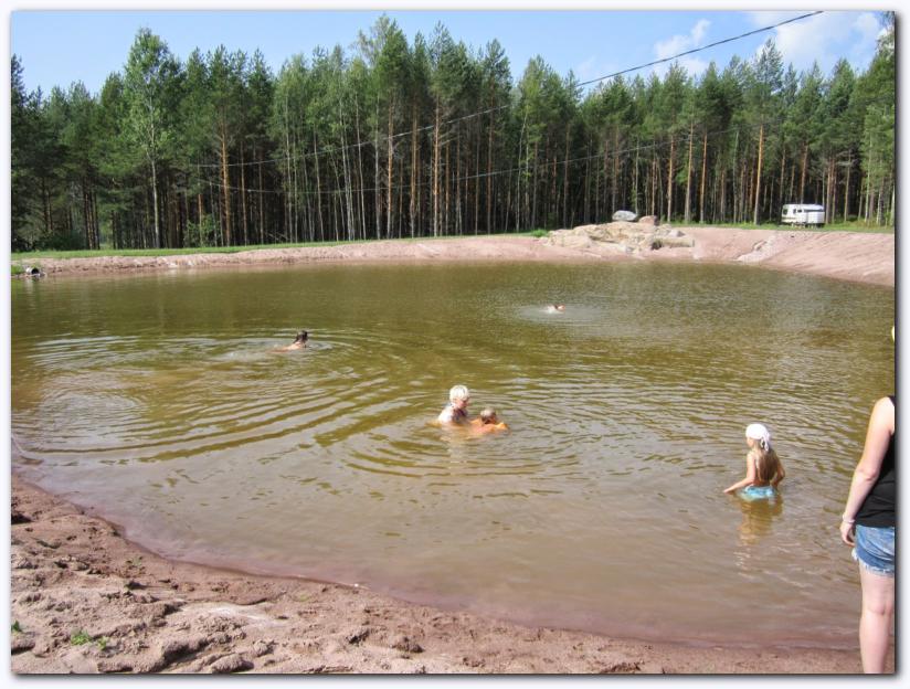 802x601 pixels (92K)